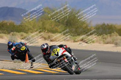 media/Oct-30-2022-CVMA (Sun) [[fb421c3cec]]/Race 5 Amateur Formula Middleweight/